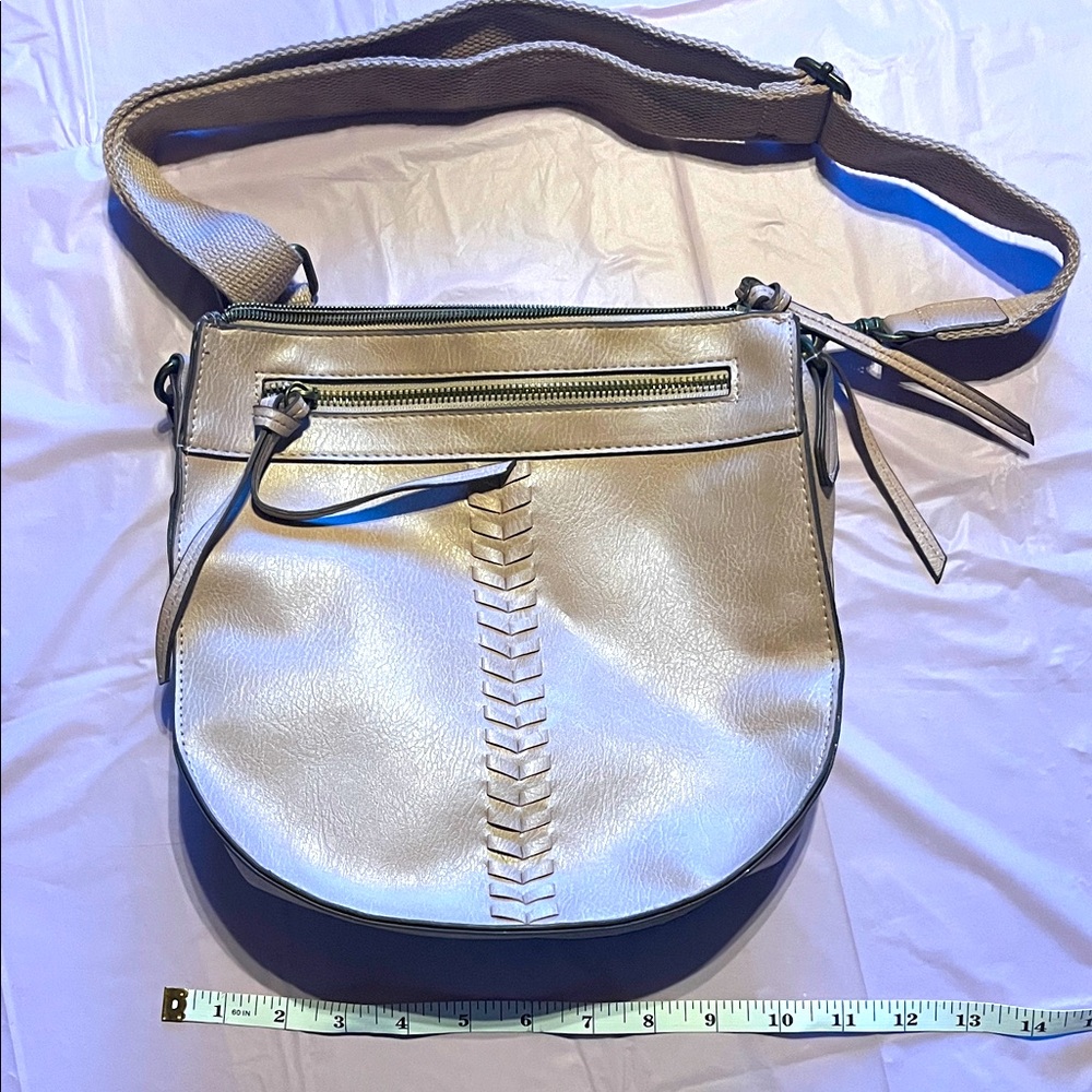 Time and Tru Cream Crossbody Bag